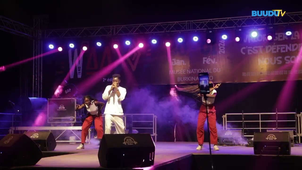 𝐑𝐞𝐦𝐚𝐧 𝐜𝐚𝐩𝐭𝐢𝐯𝐞 𝐥𝐞 𝐩𝐮𝐛𝐥𝐢𝐜 𝐝𝐮 𝐅𝐞𝐬𝐭𝐢𝐯𝐚𝐥 𝐖𝐚𝐚𝐛𝐨