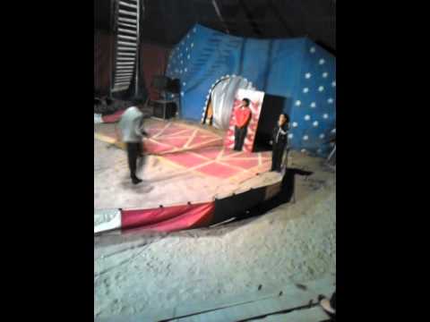 Lanza cuchillos en el circo de pacifico