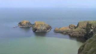 Dibu n Gincy at Giants causeway, Northern Ireland