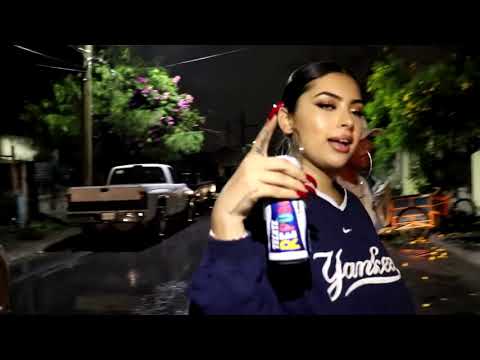 Andrea Rosas - No Se Que Hacer [Official Music Video]