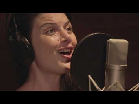 LEJANA TIERRA MÍA - Inés Cuello