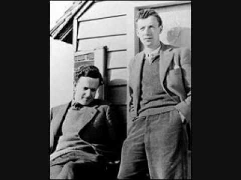 Peter Pears sings "I Wonder As I Wander" - LIVE