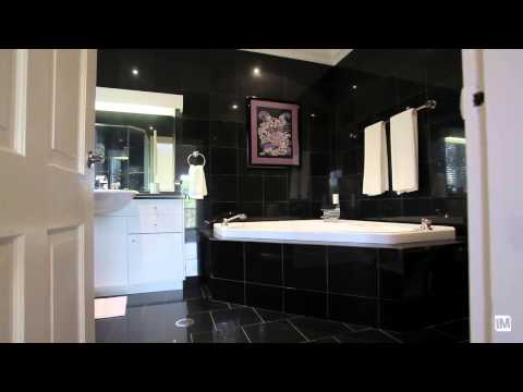 1 Carinya Road - LJ Hooker Padstow