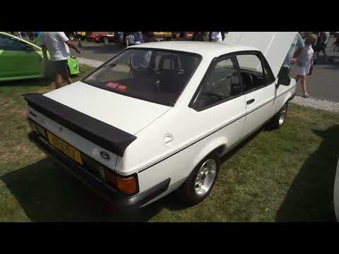 Norman Reeves Uxbridge Supplied Ford RS2000 - Showroom featured in The Professionals Bodie and Doyle