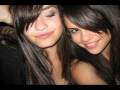 Miley Cyrus Apoligizes To Demi Lovato And Selena Gomez