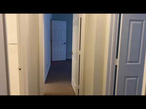 Large 2 bedrooms 2 full bathrooms and bonus living room space and FREE HEAT! 2b1.5b + open den