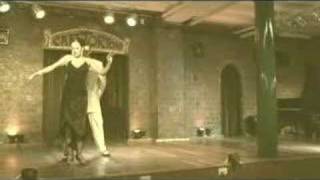 Junior Cervila y Alejandra Gutty - Gallo Ciego