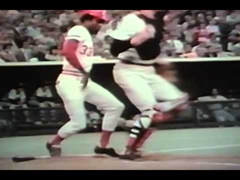 "Boston Red Sox" Manager Goes Nuts In "1975 World Series" Game 3 In Cincinnati!