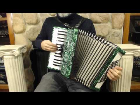 WELTRUB3060GN - Green Weltmeister Rubin Piano Accordion MM 30 60 $1999