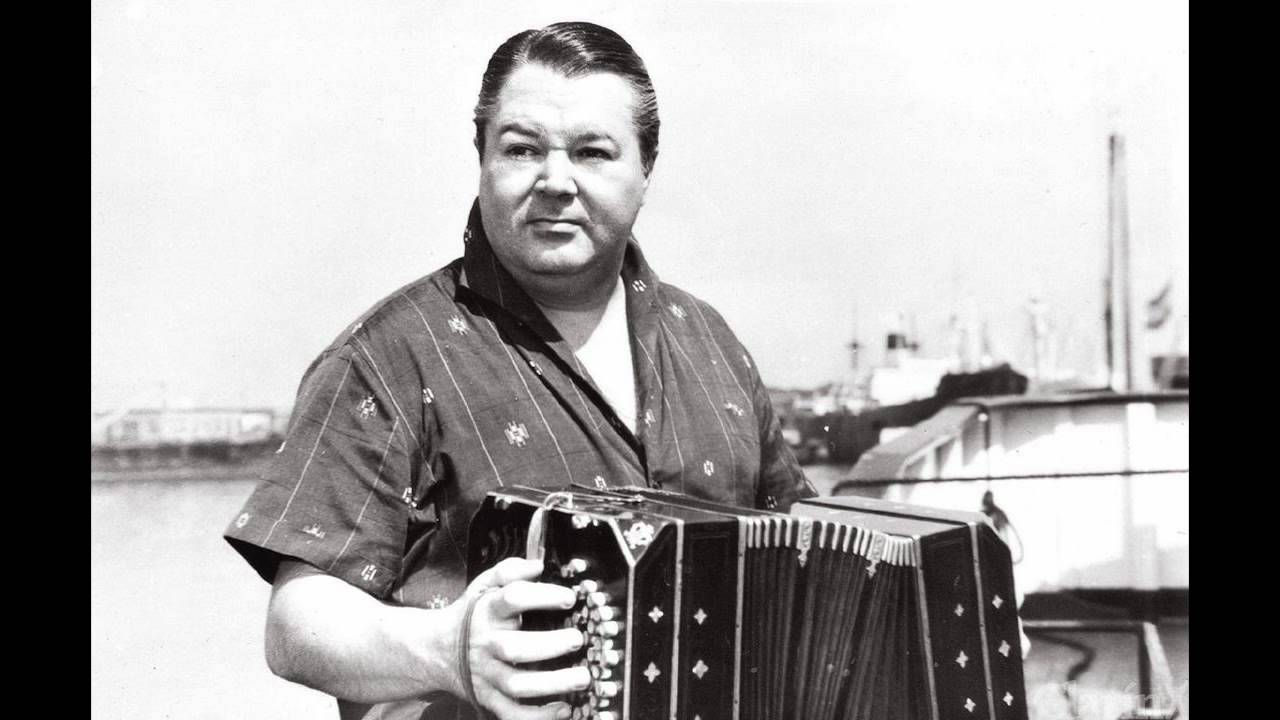 Aníbal Troilo y Orquesta Típica - Quejas de bandoneón
