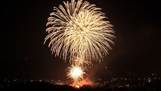 preview picture of video 'Lewes Bonfire Fireworks Time-Lapse 2014 - 4K'