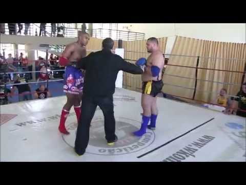 Arno Hoffmann (Scorpion Muaythai) VS Helienton Trindade (Dk1 Shamo)