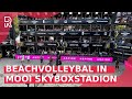 Topsport en harde BEATS in Rotterdams SKYBOX-stadion: 'Beachvolleyballen in een discotheek'