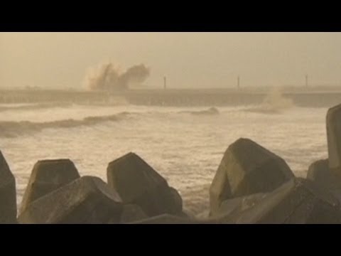 颱風 "烏蘇木"。颱風 "烏蘇木 "襲擊臺灣和中國 (Typhoon Usagi: Devastating storm hits Taiwan and China)