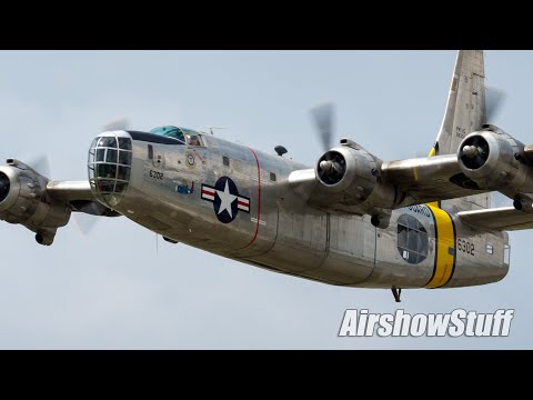 WWII Bombers - Low Flybys! - Spirit of St. Louis 2022