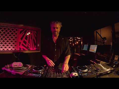 Igor Vicente | CHARGED - 11/11/2023