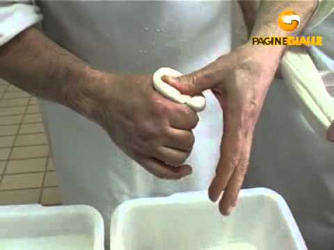 LA SCAMORZA DI PASTA DI CACIOCAVALLO CASEIFICIO DI NUCCI ANTONIO (IS)