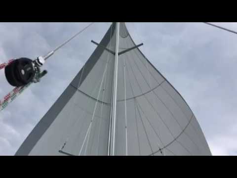 Sirius 310 DS Schmetterling mit Genua und Code0