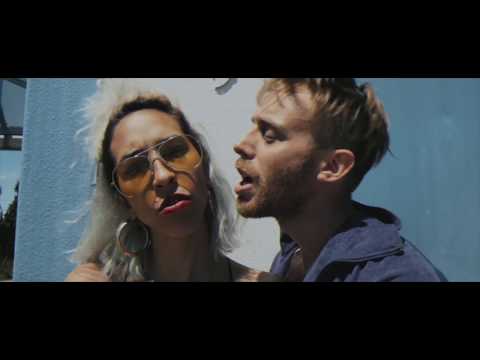 Mueveloreina - I Want It All (Video)