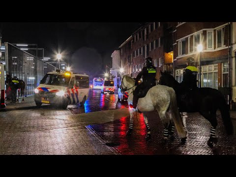 Ongeregeldheden bij aankomst VfB Stuttgart in Deventer, noodbevel van kracht