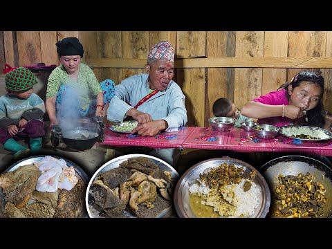 Buff intestines recipe in Nepali village kitchen | Having Enjoy Village Families | Village food Vlog