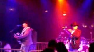 Grupo Intocable - Lo Que Callas En Vivo - Houston