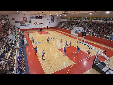 El CB Valls s'emporta un vibrant primer derbi contra el CBT