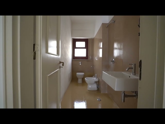 V502 Ampio appartamento in Via Principe di Paternò, Palermo