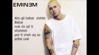 Eminem Mockingbird shqip me tekst Eminem Mockingbird shqip me tekst