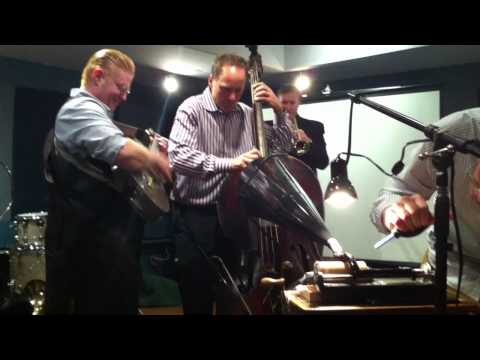 Recording to an Edison wax cylinder - The Sufferin' Succotash Jazz band - AES NYC pt3