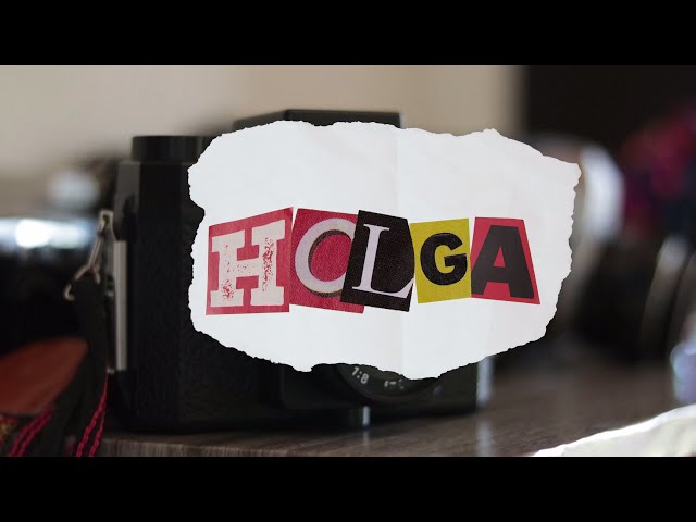 Vídeo relacionado con Anton & HOLGA 120N en un Set con película B+W - Cámara de Culto con Lente de Cristal óptico Rollfim