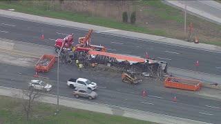 Drivers face delays after crash shuts down portion of I-55 in Darien