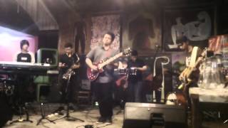 nightfall - mezzoforte covered by partioz at @jazzcorner cafe malang