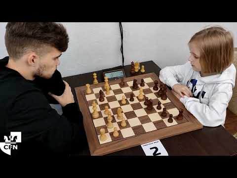 Sprat (1888) vs Alice (1702). Chess Fight Night. CFN. Blitz