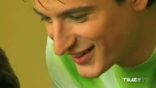 Scene from Dragostea Din Tei track by O-Zone