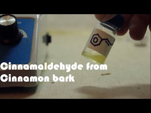 How to extract cinnamaldehyde from cinnamon bark