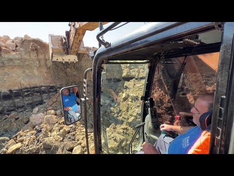 Caterpillar 365C Excavator Loading Mercedes & MAN Trucks - Operator View - 4k