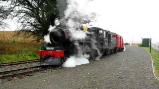preview picture of video 'Weka Pass Railway A428 departing Waikari Station'