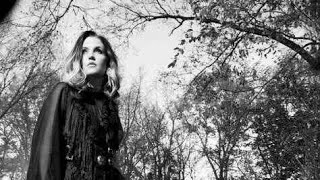 How Do You Fly This Plane - Lisa Marie Presley