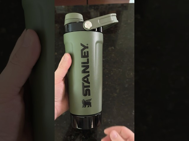 Vídeo relacionado con SmartShake Reforce Stainless Steel - Looney Tunes, Bugs Bunny - 900 ml.