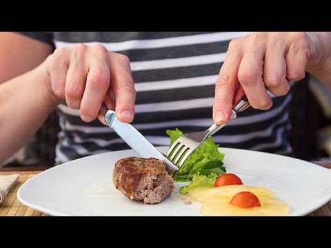 Pse nuk lejohet të ushqehemi me dorën e majtë, ndërkohë Allahu e ka krijuar edhe dorën e majtë?