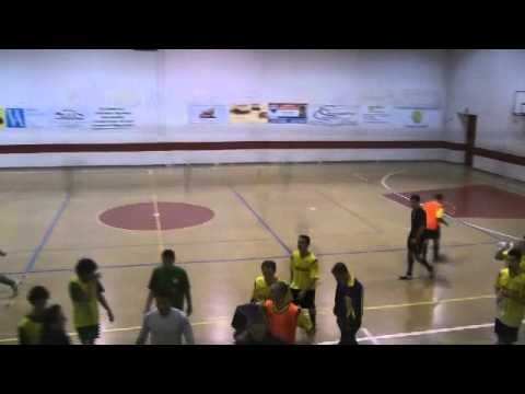 Giardino Danzante contro AC Mazzo