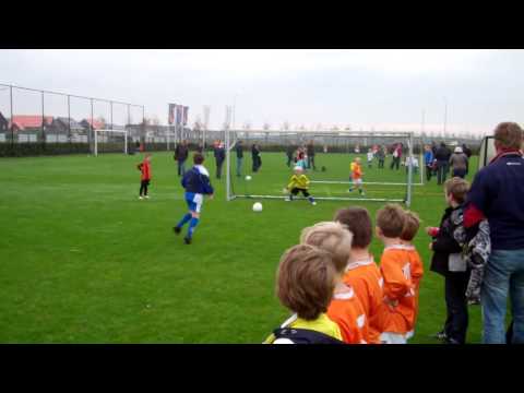 C.S.V'28  F12  -  W.H.C. F5  penalty's   Zat. 29 okt. 2011.