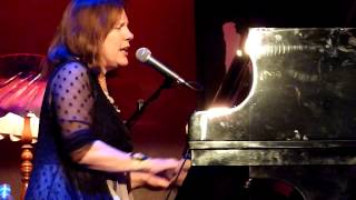 There&#39;s a Whole Lotta Heaven - Iris DeMent - Lizottes Newcastle 23-05-2015