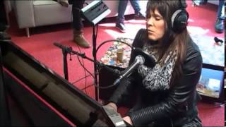 Beth Hart - St. Teresa (live @ Roodshow)