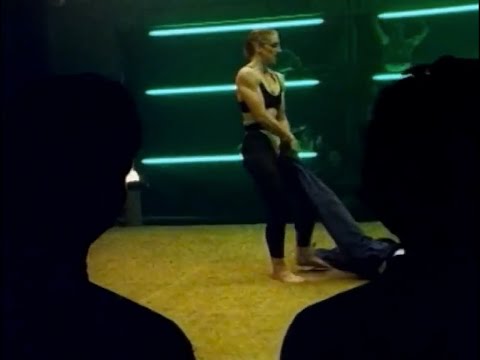 Female Muscle clip 371 - Pushed To The Limit