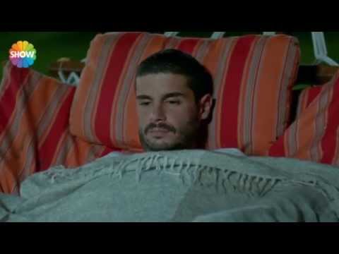 Can ve Ayşegül Klip "Emre Aydın feat. Model - Bir Pazar Kahvaltısı"