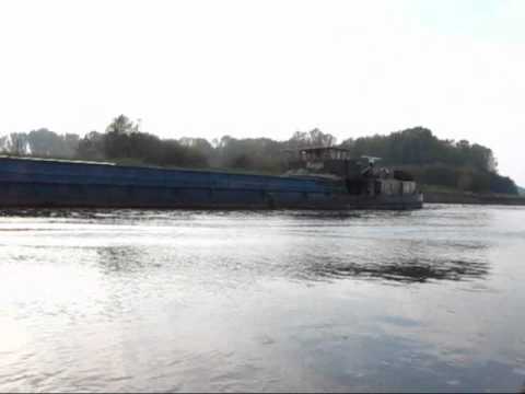 Vorbeifahrt Binnenschiff TONGA - GMS - 04025770 zu Tal auf der Hunte