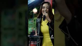 Download lagu biar gendut tetap kucinta mp3