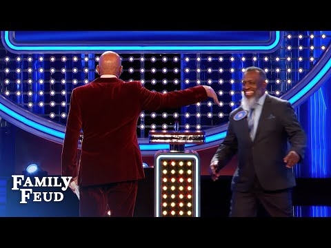 Fast Money faux pas! Jay leaves Steve Harvey hanging.